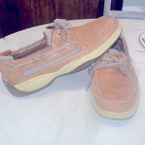 Men’s sperry boat shoes size 9 in GUC